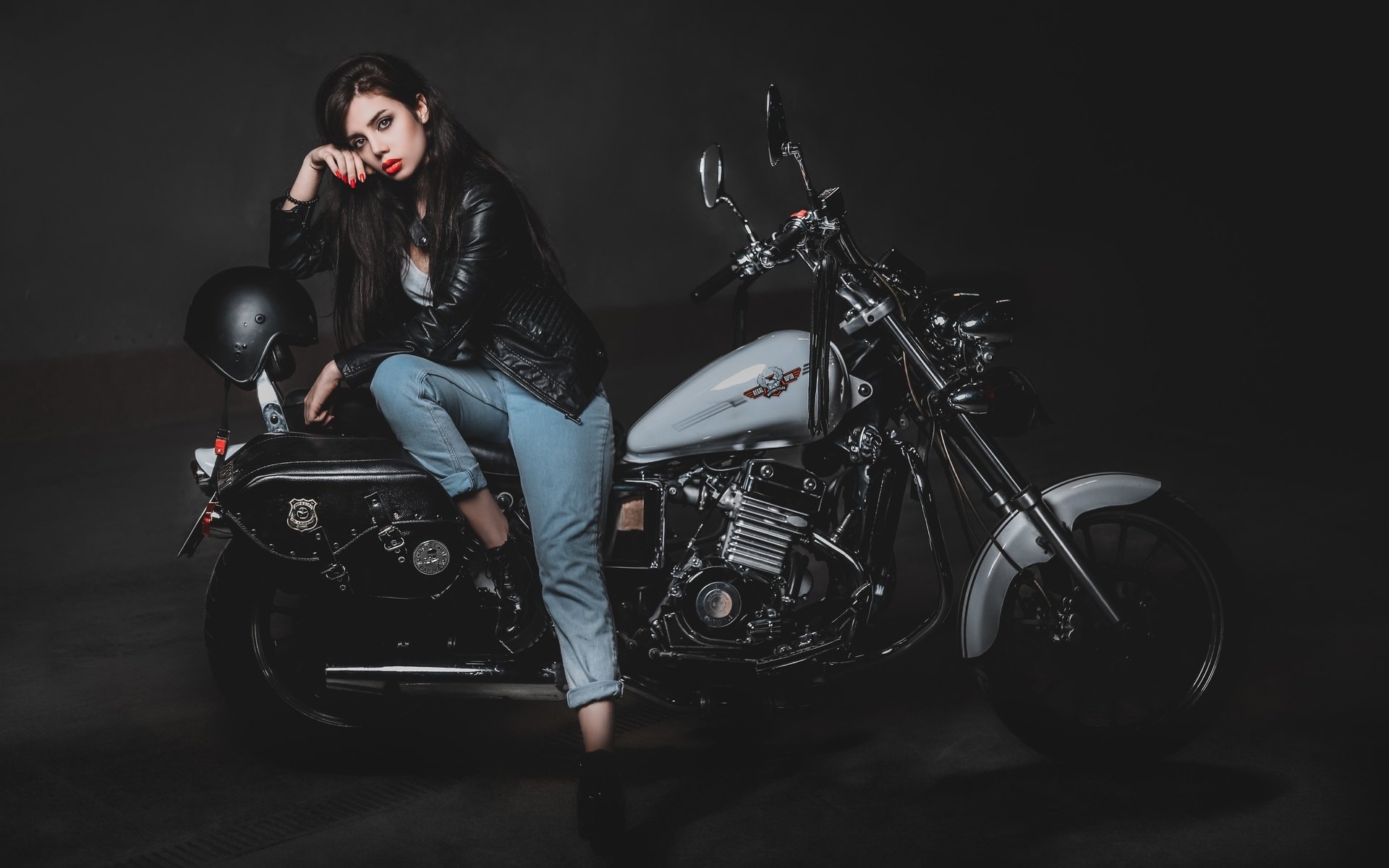 Biker girls: style and drive in Quebec