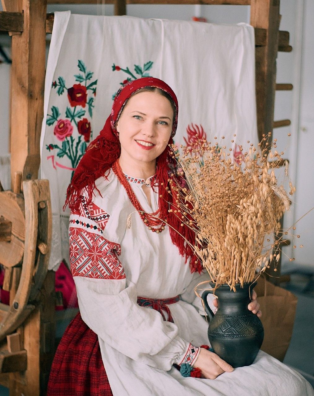 Women in Slavic costumes in Quebec