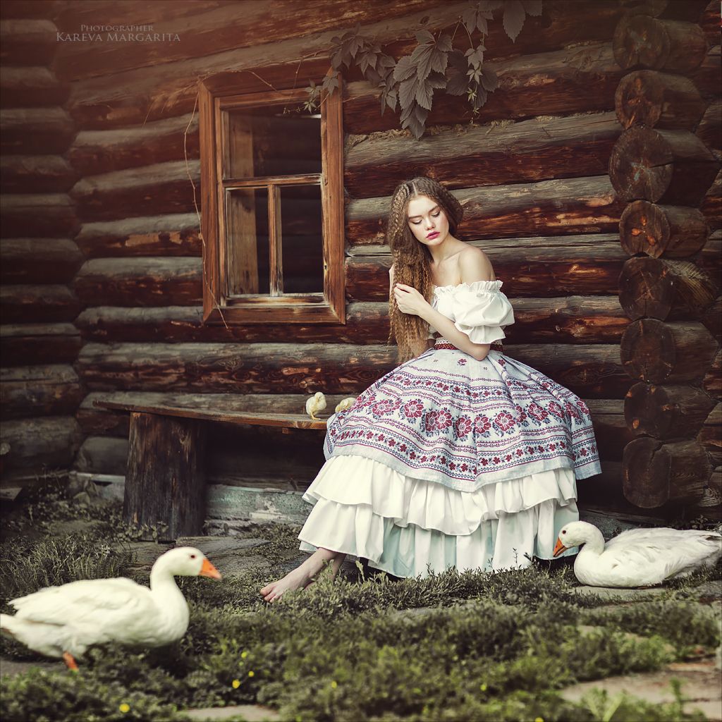 Women in Slavic costumes in Quebec