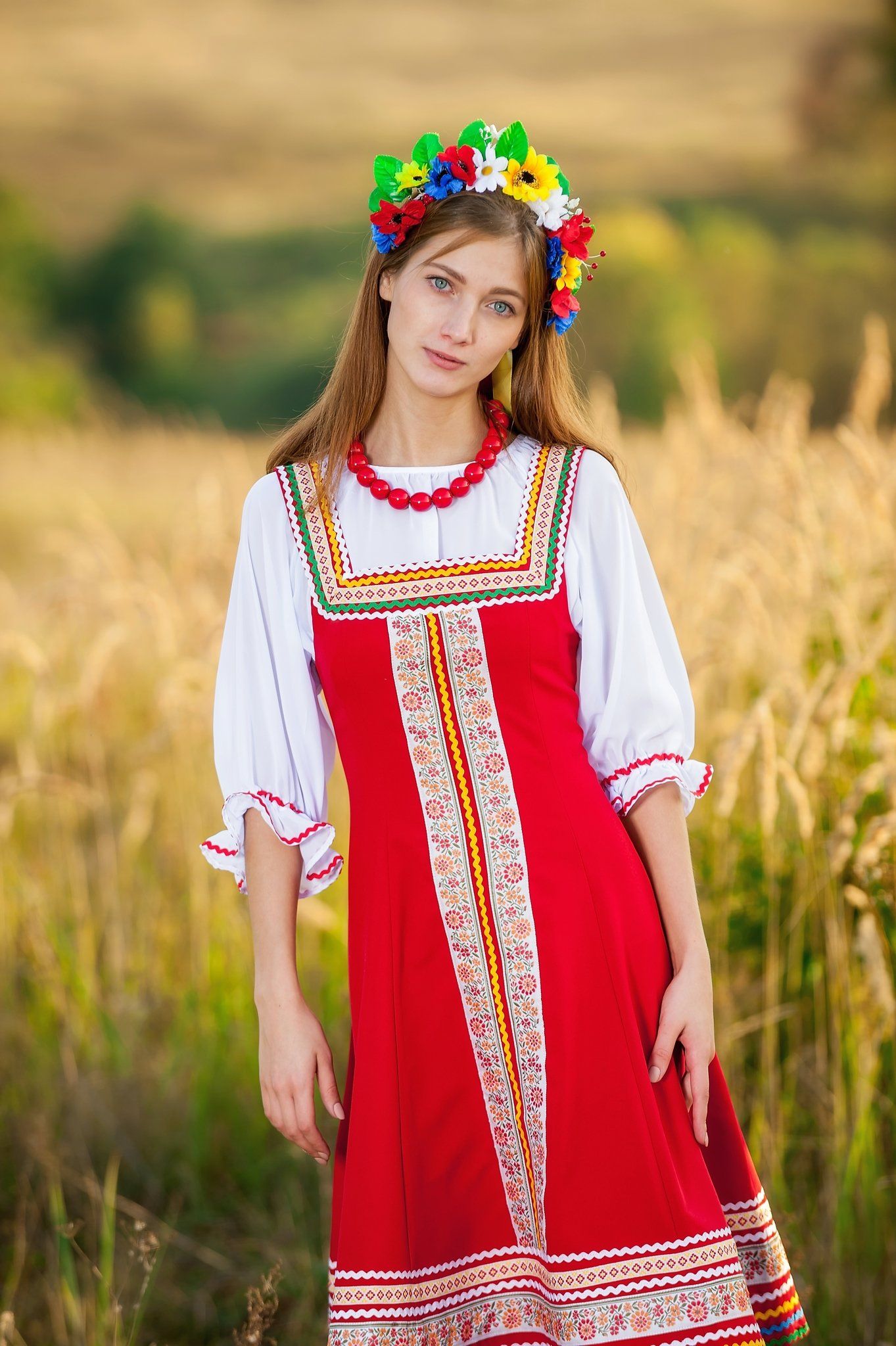 Women in Slavic costumes in Quebec