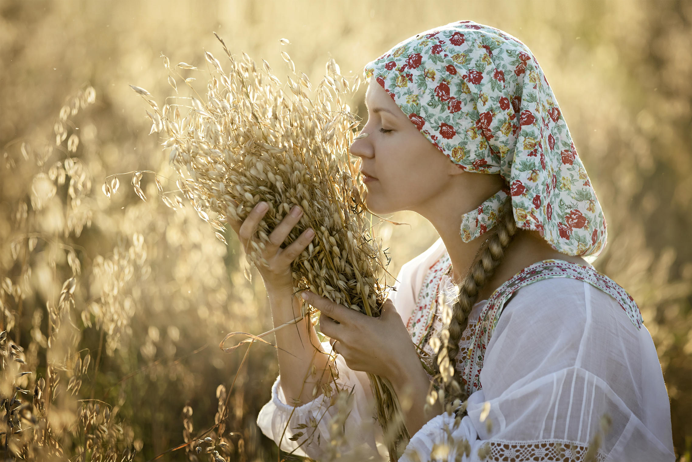 Photo Women in Slavic costumes in Quebec