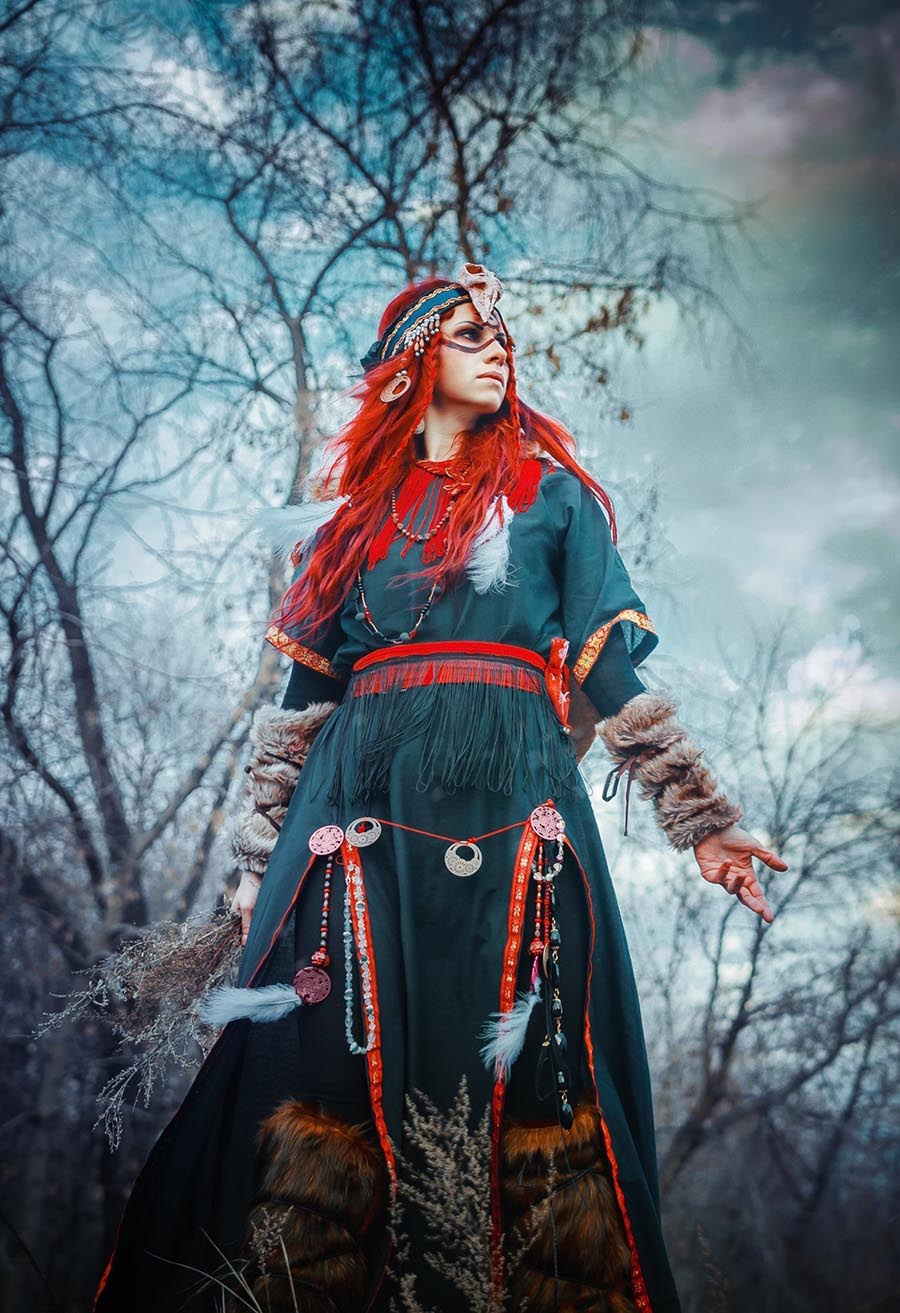 Take a pause and enjoy Girls in Slavic costumes — streaming from Quebec