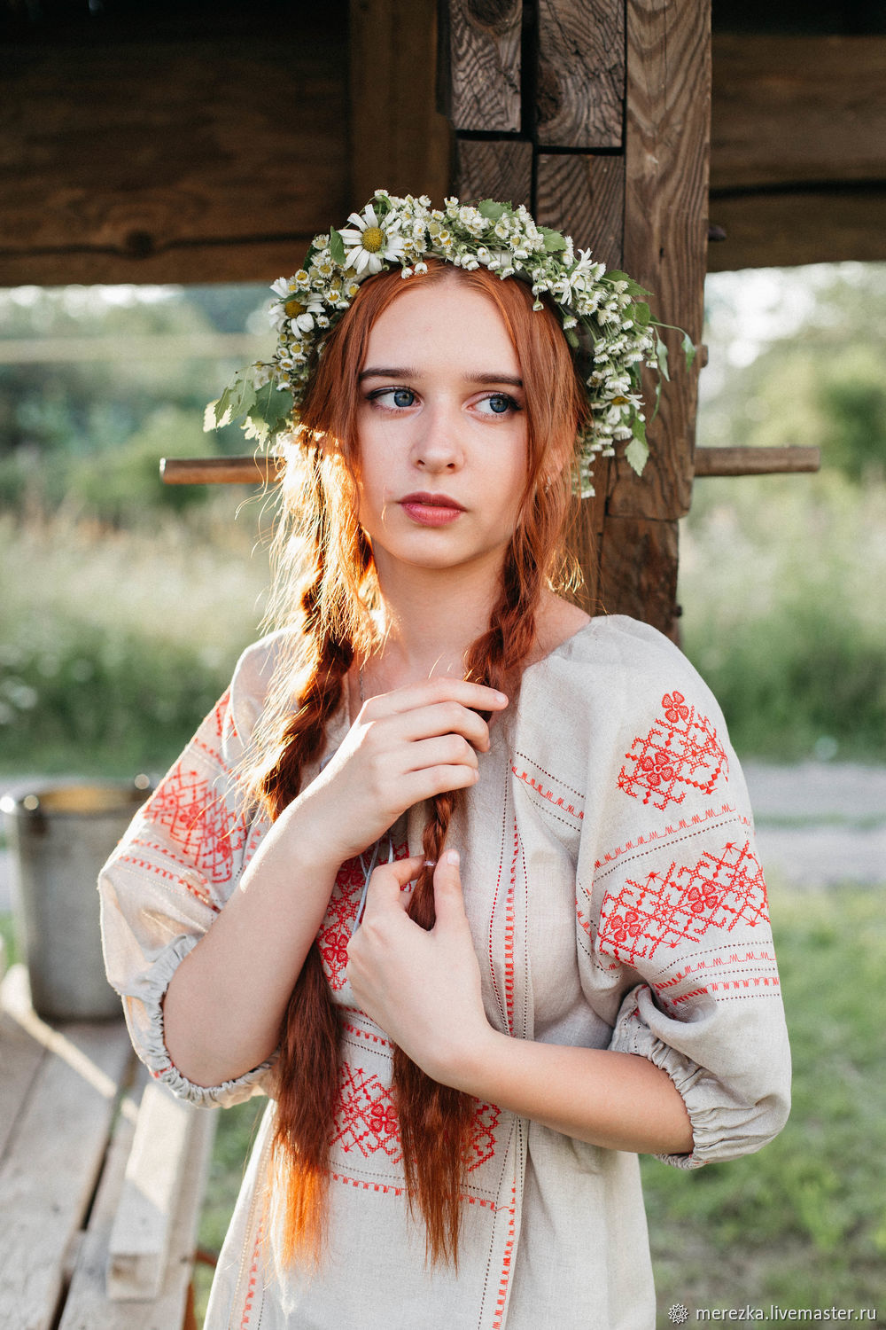 A playful frame from Girls in Slavic costumes — online in Quebec