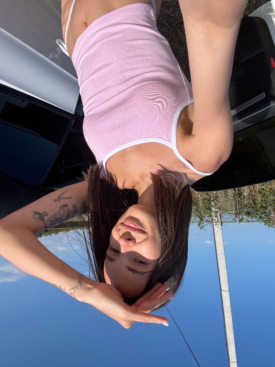 Sexy model Tina in Quebec